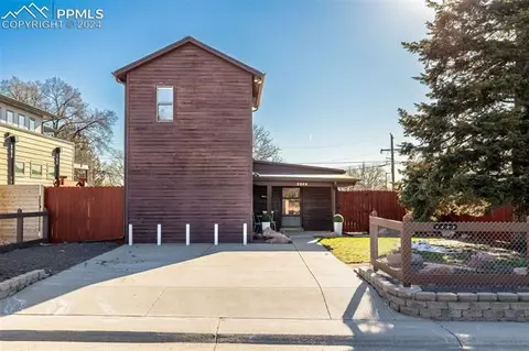 2626 Ames St, Edgewater, CO 80214 photo 2