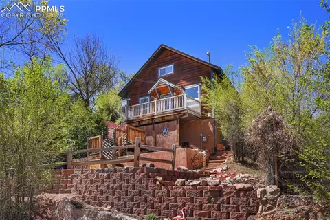 18 Fountain Pl, Manitou Springs, CO 80829