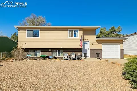 115 Cherry Cir, Fountain, CO 80817