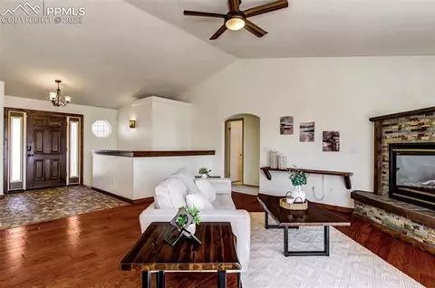 11645 Salinas Rd, Peyton, CO 80831 photo 4