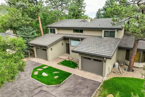 105 Mayhurst Ave, Colorado Springs, CO 80906