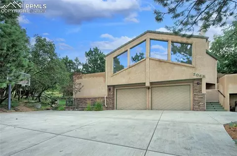 7045 Oak Hills Pl, Colorado Springs, CO 80919