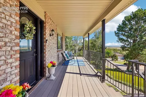 5368 W Cliff Point Cir, Colorado Springs, CO 80919