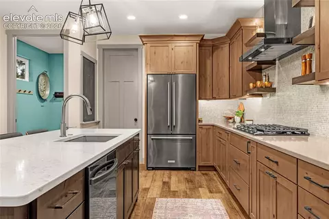 Kitchen - 102 Bald Eagle Vw, Divide, CO 80814 photo 1 of 4