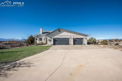 187 S Acomita Ct, Pueblo West, CO 81007