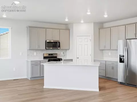 Kitchen - 10803 Rolling Ranch Dr, Peyton, CO 80831 photo 1 of 2
