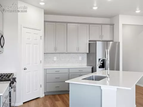 Kitchen - 10803 Rolling Ranch Dr, Peyton, CO 80831 photo 2 of 2