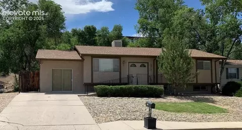 2215 Montezuma Dr, Pueblo, CO 81003
