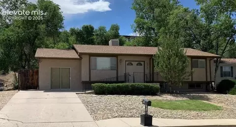 2215 Montezuma Dr, Pueblo, CO 81003