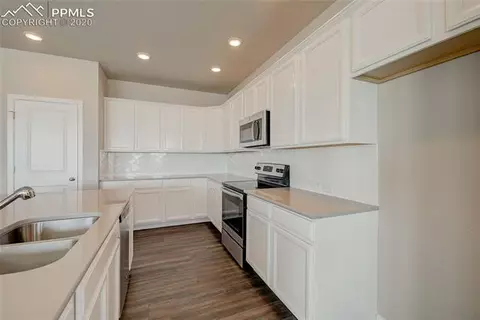 9727 Vistas Park Dr, Peyton, CO 80831 photo 5