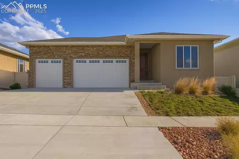 1914 Cuchara Dr, Pueblo, CO 81001