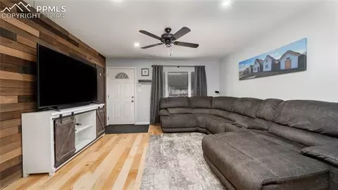 219 Kilmer Ct, Colorado Springs, CO 80916