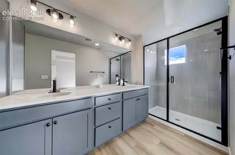 Bath - 13634 Nederland Dr, Peyton, CO 80831 photo 4 of 8