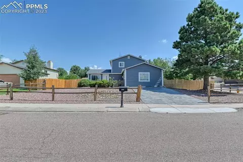 3863 Glenmeadow Dr, Colorado Springs, CO 80906