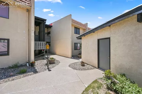 934 Fontmore Rd #C, Colorado Springs, CO 80904