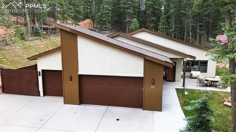 140 Cirrus Ct, Woodland Park, CO 80863