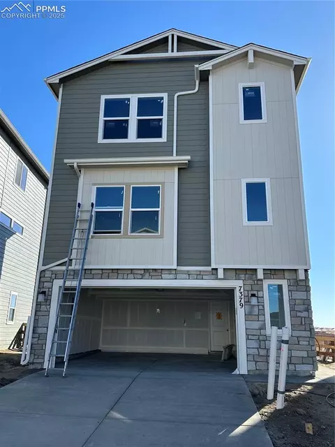 7379 Cornice Pt, Colorado Springs, CO 80923