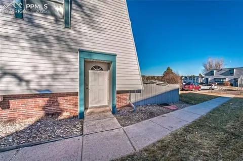 2997 E Fountain Blvd, Colorado Springs, CO 80910