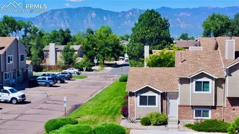 4752 Live Oak Dr, Colorado Springs, CO 80916