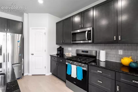 Kitchen - 10451 Rolling Peaks Dr, Peyton, CO 80831 photo 3 of 3