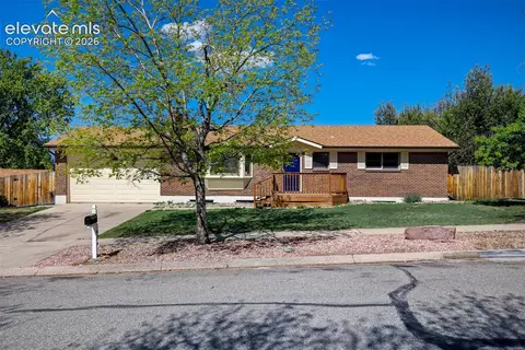 1426 Fetterman Dr, Colorado Springs, CO 80915
