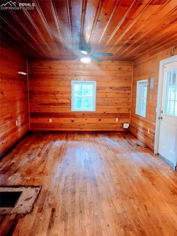 8224 Kinnikinnik Ave, Rye, CO 81069 photo 9