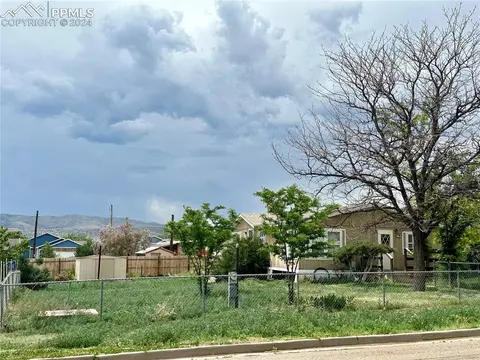 831 Robbie Ln, Canon City, CO 81212