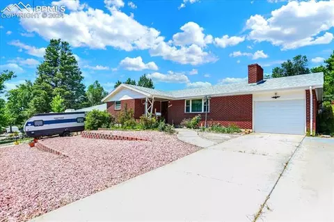 2132 Glenn Summer Rd, Colorado Springs, CO 80909