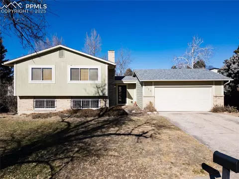 5120 Smokehouse Ln, Colorado Springs, CO 80917