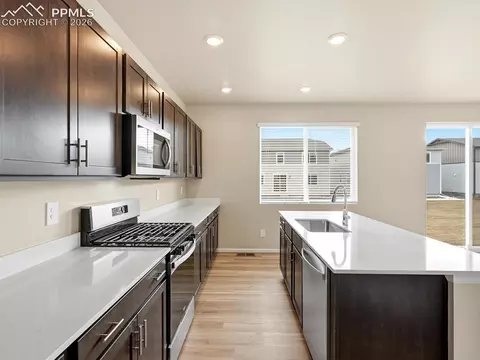 Kitchen - 13231 Valley Peak Dr, Peyton, CO 80831 photo 4 of 5