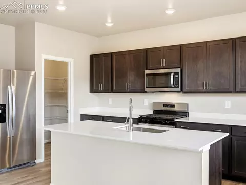 Kitchen - 13231 Valley Peak Dr, Peyton, CO 80831 photo 3 of 5