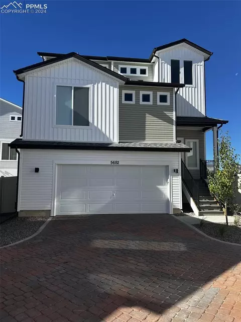 5682 Mammoth Ln, Colorado Springs, CO 80927