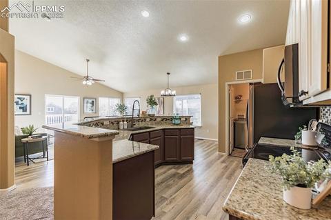 10608 Mount Evans Dr, Peyton, CO 80831 photo 3