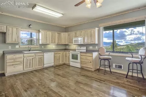 202 Hawk Ln, Guffey, CO 80820 photo 8