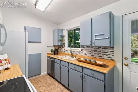 11413 Ellsworth Pl, Aurora, CO 80010 photo 14