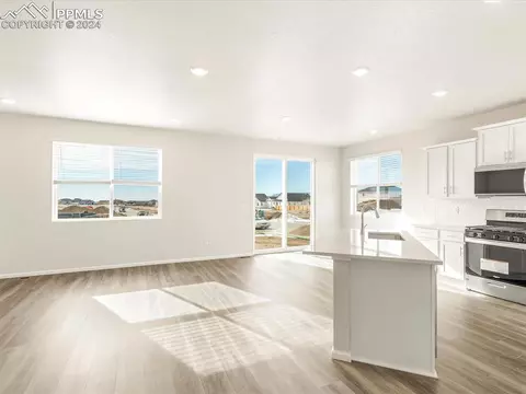 10490 Devoncove Dr, Peyton, CO 80831 photo 5