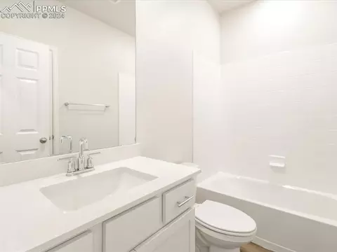 10490 Devoncove Dr, Peyton, CO 80831 photo 10