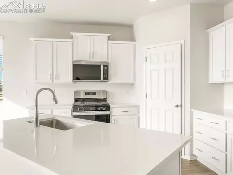 10490 Devoncove Dr, Peyton, CO 80831 photo 4