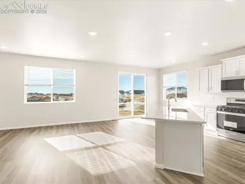 10490 Devoncove Dr, Peyton, CO 80831 photo 5