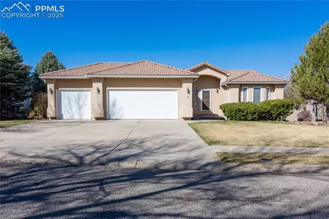 9 Wentworth Pl, Pueblo, CO 81001