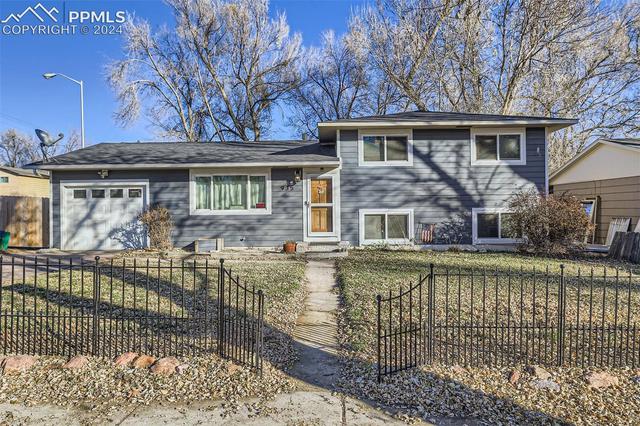 935 Querida Dr, Colorado Springs, CO 80909