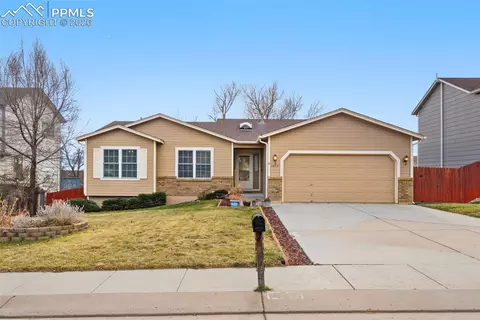 1075 Harbourne St, Colorado Springs, CO 80911