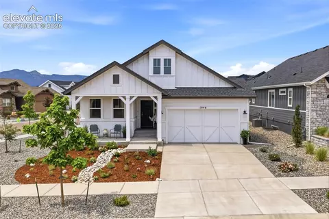 1048 Seabiscuit Dr, Colorado Springs, CO 80921