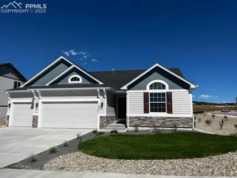 16821 New Autumn Dr, Monument, CO 80132