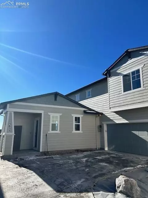 5855 Summer Dream Dr, Colorado Springs, CO 80923