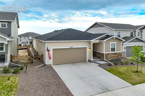 5689 Mammoth Ln, Colorado Springs, CO 80927