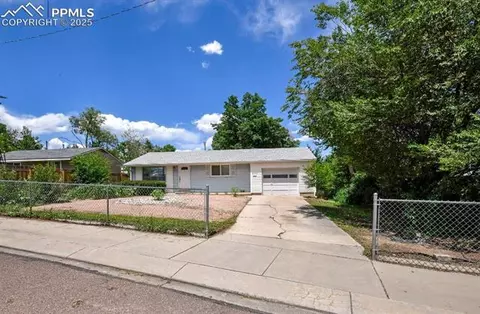 2116 Manitoba Dr, Colorado Springs, CO 80910