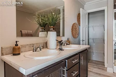 Bath - 5717 Sengbeil Rd, Yoder, CO 80864 photo 5 of 5