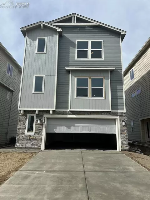7384 Cornice Pt, Colorado Springs, CO 80923