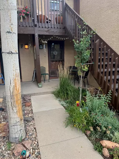 327 El Paso Blvd #H, Manitou Springs, CO 80829